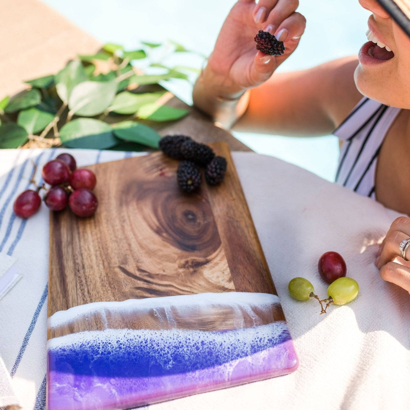 11" x 8" Grape Collection Charcuterie Board