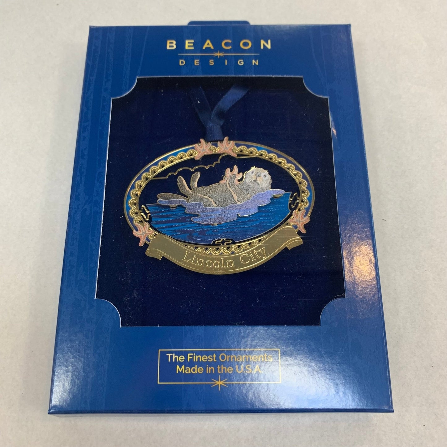 Ornament - Otter "Lincoln City"