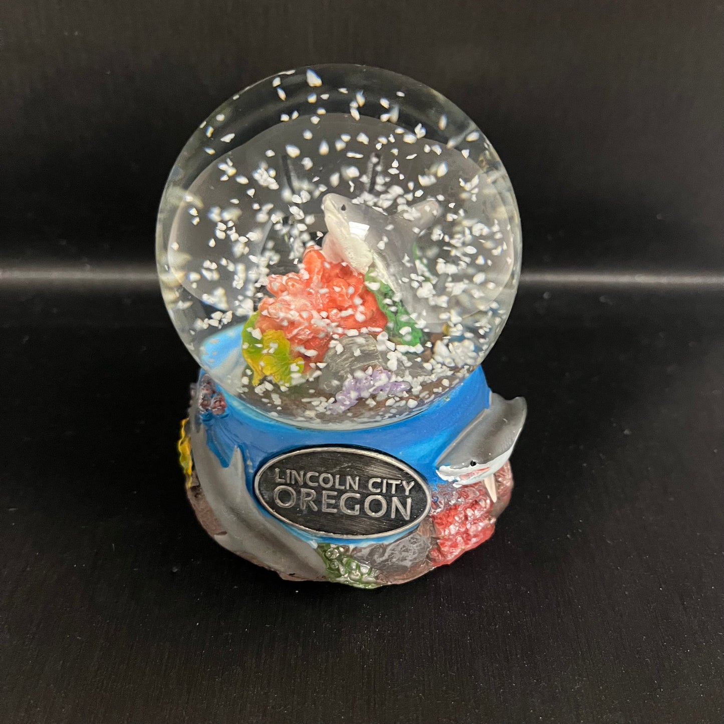 Shark 65 mm Snow Globe