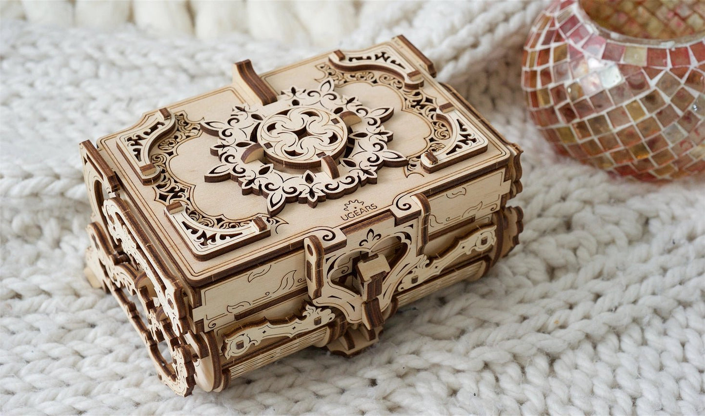 Puzzle Model - Antique Box