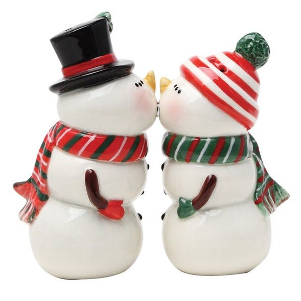 Snow Couple Magnetic Salt & Pepper Shaker