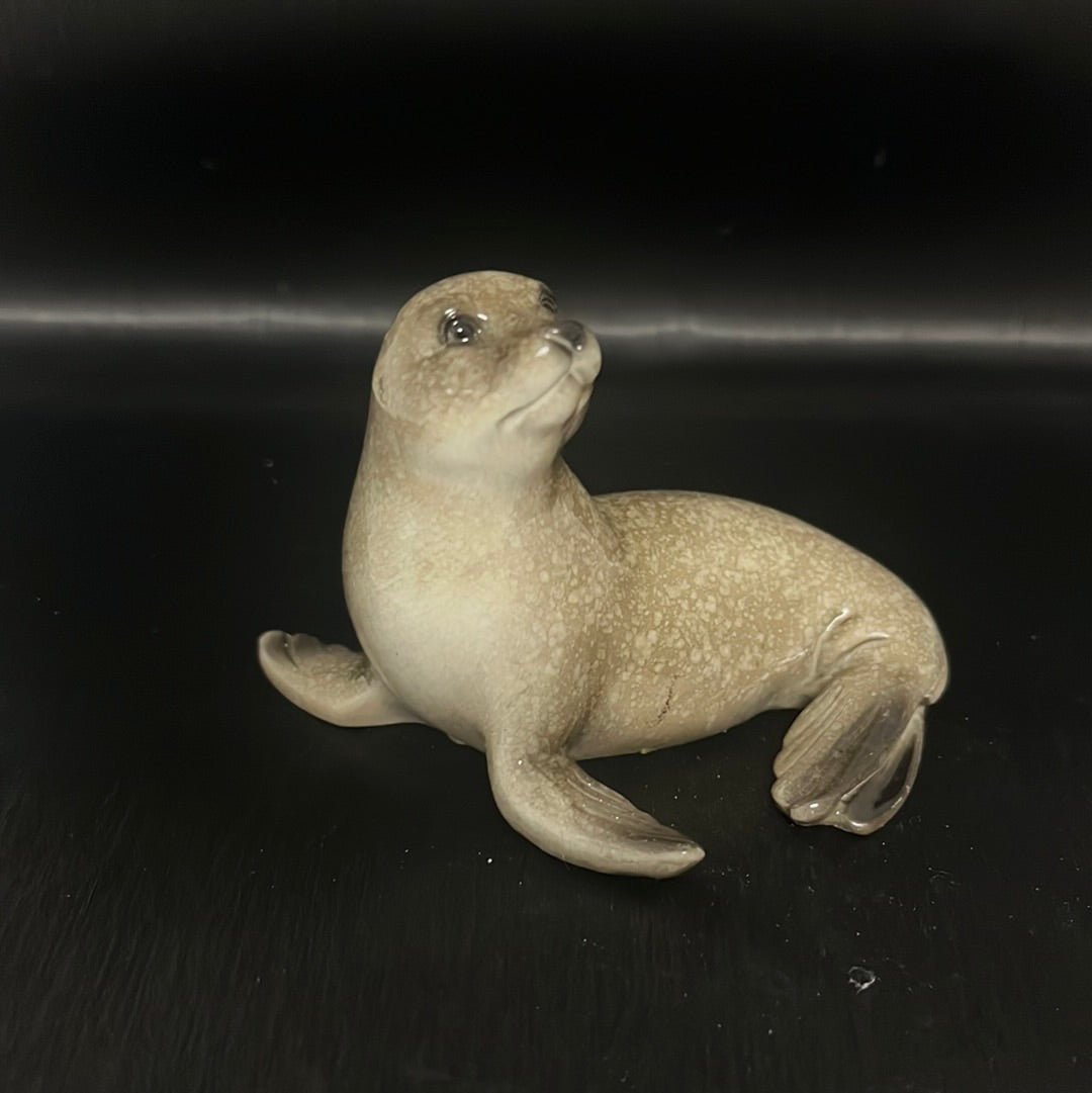Figurine - Polystone Seal